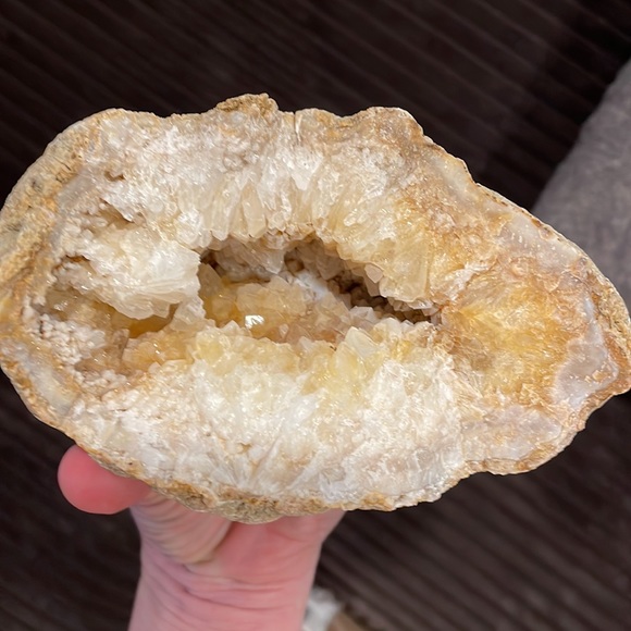 XXL Golden Healer Quartz Geode Crystal Display- Reiki- Meditation- Decor - Picture 2 of 9